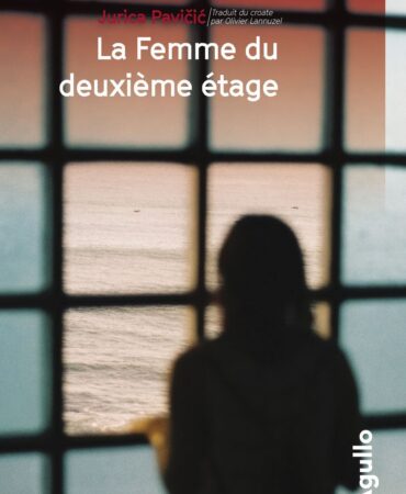 LA FEMME DU DEUXIÈME ÉTAGE